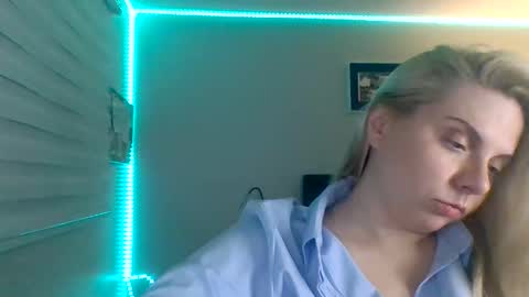 Amanda online show from 11/26/25, 08:59