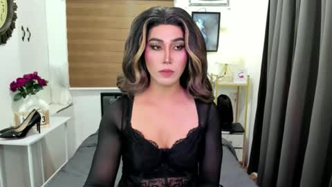 amandaleon online show from 09/16/25, 01:56