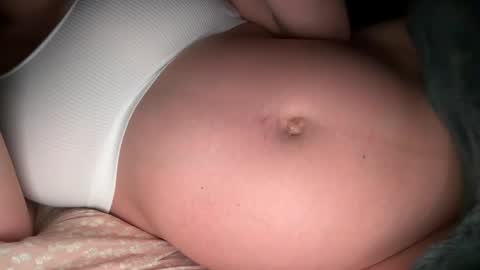 Snapshot of amandalovescock123 chatting on 03/05/25, 11:38 amandalovescock123 online show from 03/05/25, 11:38