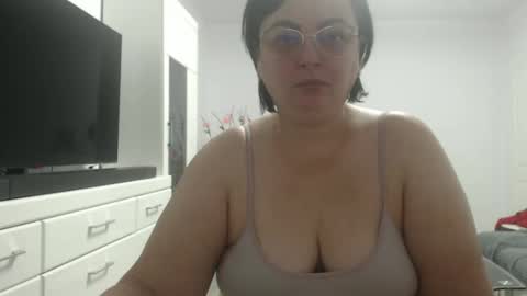 Snapshot of amandamuller1982 chatting on 01/27/25, 12:01 Anda online show from 01/27/25, 12:01