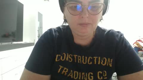 Snapshot of amandamuller1982 chatting on 11/27/25, 11:07 Anda online show from 11/27/25, 11:07