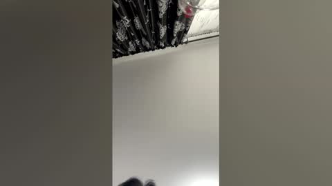 Snapshot of amandamuller1982 chatting on 12/14/25, 11:04 Anda online show from 12/14/25, 11:04