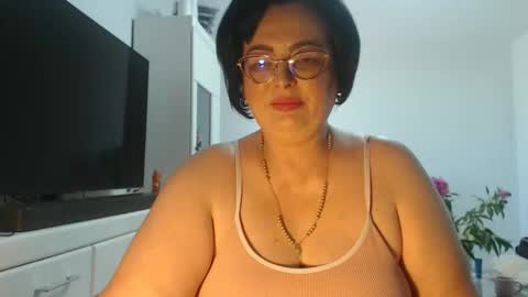 Snapshot of amandamuller1982 chatting on 05/26/26, 12:23 Anda online show from 05/26/26, 12:23