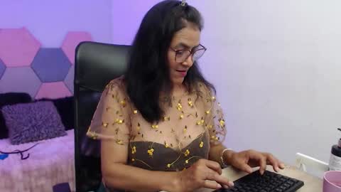 amandapeet online show from 11/26/25, 08:21