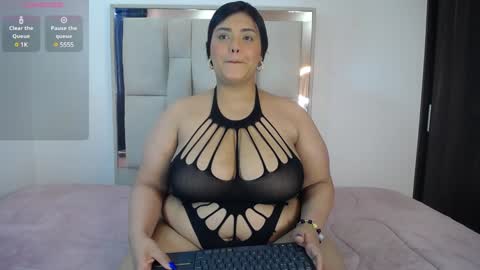 AmandaRousel  online show from 01/23/25, 02:28