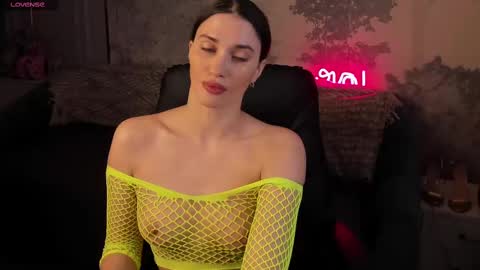 Snapshot of amandastrongj chatting on 02/12/25, 01:09 Amanda online show from 02/12/25, 01:09