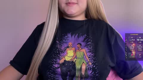 Snapshot of amandhaaa chatting on 12/01/24, 10:43 Amandha online show from 12/01/24, 10:43