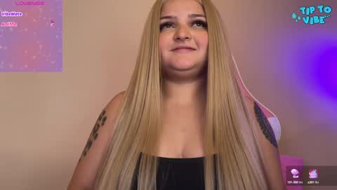 Snapshot of amandhaaa chatting on 12/18/24, 07:19 Amandha online show from 12/18/24, 07:19