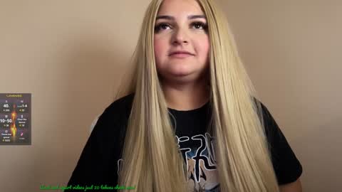 Snapshot of amandhaaa chatting on 01/10/25, 03:48 Amandha online show from 01/10/25, 03:48