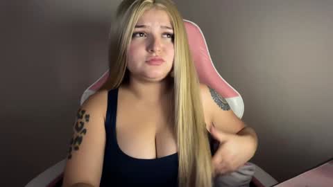 Snapshot of amandhaaa chatting on 01/23/25, 11:47 Amandha online show from 01/23/25, 11:47