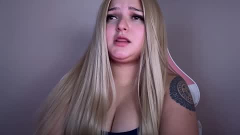 Snapshot of amandhaaa chatting on 01/28/25, 11:28 Amandha online show from 01/28/25, 11:28