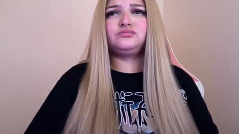 Snapshot of amandhaaa chatting on 02/01/25, 07:34 Amandha online show from 02/01/25, 07:34