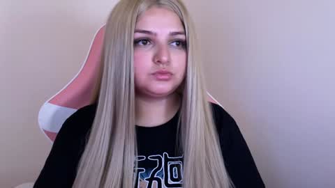 Snapshot of amandhaaa chatting on 02/05/25, 02:48 Amandha online show from 02/05/25, 02:48