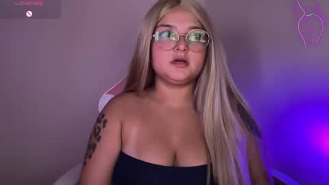 Snapshot of amandhaaa chatting on 02/13/25, 11:15 Amandha online show from 02/13/25, 11:15