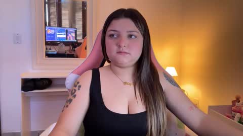 Snapshot of amandhaaa chatting on 09/13/25, 03:56 Amandha online show from 09/13/25, 03:56