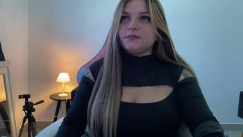 Snapshot of amandhaaa chatting on 04/29/26, 06:25 Amandha online show from 04/29/26, 06:25