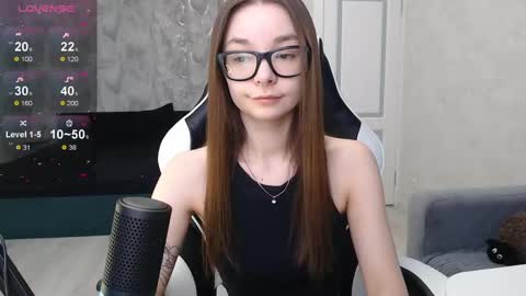 Mila online show from 02/17/25, 12:16