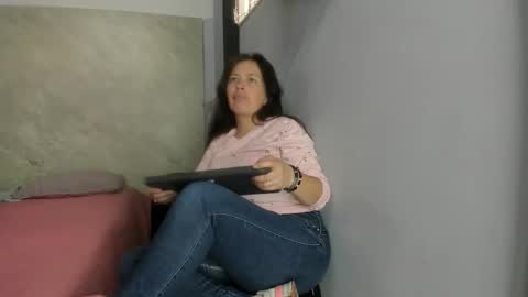 amara_luxe online show from 11/20/25, 08:19