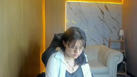 amara online show from 04/17/26, 03:09