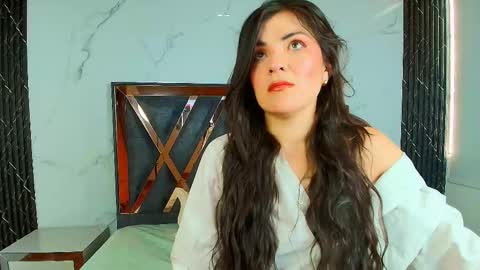 Amara Vega  online show from 09/13/25, 11:54