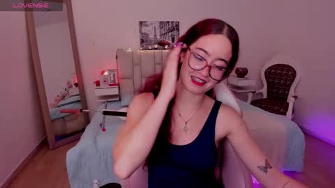 amaraa_couper1 online show from 02/14/26, 04:09