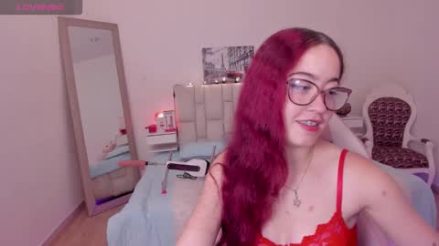 amaraa_couper1 online show from 02/15/26, 03:58