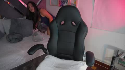 Amara Evans online show from 06/07/26, 03:32