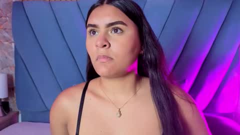 amarahanks_ online show from 11/05/25, 11:32