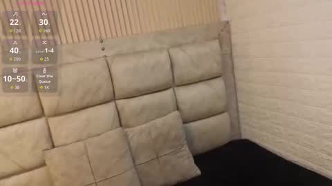 amarahanks_ online show from 12/21/25, 05:20