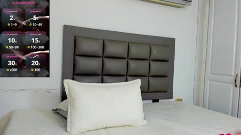 Snapshot of amaraluxe chatting on 10/13/25, 01:38 amaraluxe online show from 10/13/25, 01:38