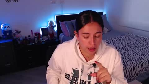 Mila  online show from 02/11/25, 08:10