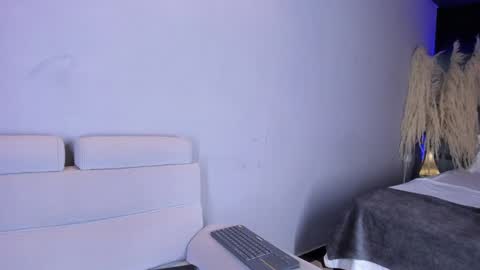 Emily online show from 01/06/25, 05:38