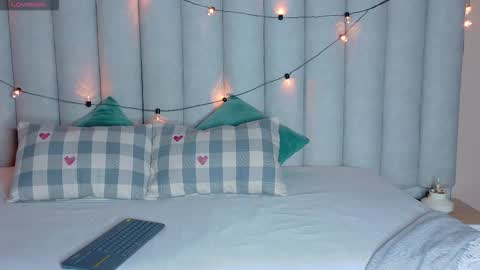 Amaris online show from 12/22/25, 02:19