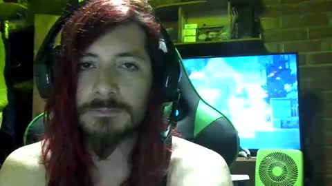 Snapshot of amaru_bf_experience chatting on 11/25/25, 02:11 Amaru online show from 11/25/25, 02:11