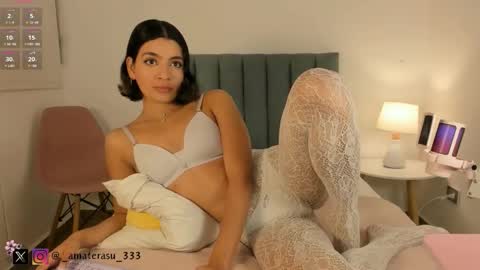  Mar  independent model  online show from 11/15/25, 02:53