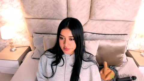 AMATISTA online show from 02/09/25, 01:00