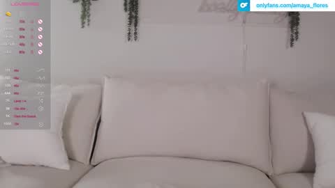 amaya_floress online show from 10/28/25, 05:11