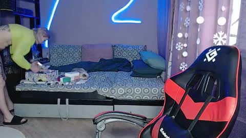 Malina online show from 12/21/25, 09:44