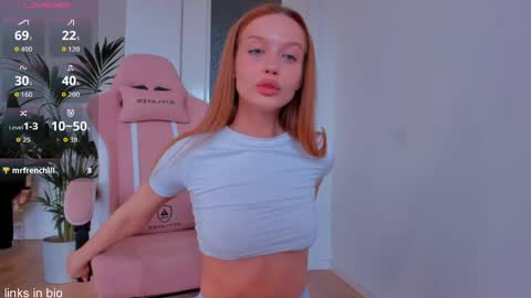 Snapshot of amazing_roxana chatting on 06/01/26, 05:47 Roxy online show from 06/01/26, 05:47