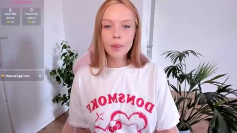 Snapshot of amazing_roxana chatting on 07/11/26, 12:52 Roxy online show from 07/11/26, 12:52
