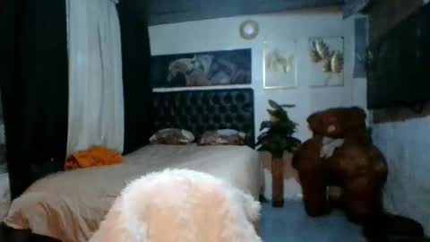 kendra online show from 04/12/26, 04:50