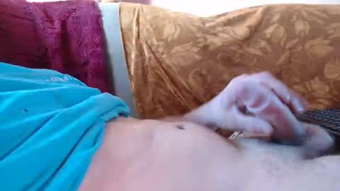 amazingcuteboy845 online show from 04/16/26, 01:12