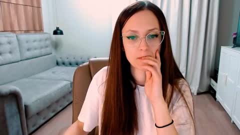 Izza online show from 01/13/25, 04:51