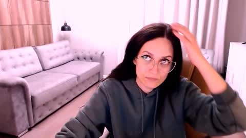 Izza online show from 09/25/25, 09:46