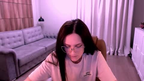 Izza online show from 04/19/26, 01:21