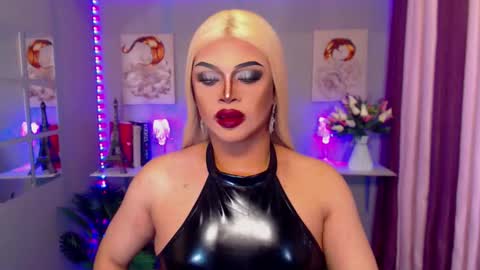 Snapshot of amazingfatcock_ts chatting on 01/04/25, 01:53 MISS JAZMINE QUEEN OF HELLFIRE online show from 01/04/25, 01:53