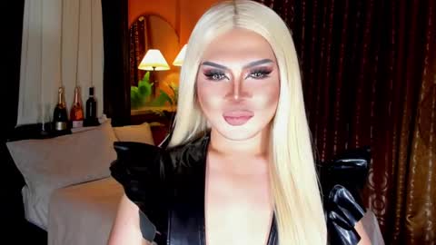 Snapshot of amazingfatcock_ts chatting on 01/26/25, 12:54 MISS JAZMINE QUEEN OF HELLFIRE online show from 01/26/25, 12:54