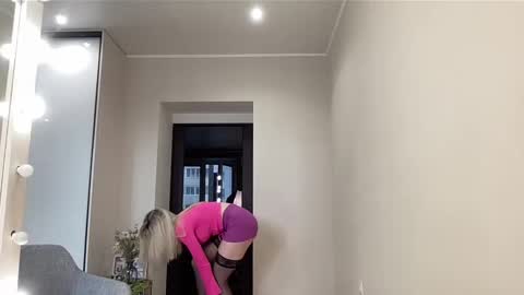 Snapshot of amazingkelly chatting on 01/16/25, 09:37 Kelly online show from 01/16/25, 09:37