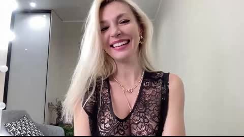 Snapshot of amazingkelly chatting on 11/09/25, 08:45 Kelly online show from 11/09/25, 08:45