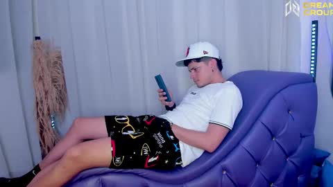 Snapshot of amazingpartys_07 chatting on 10/14/25, 08:09 3some HORNY KIMGOOD GIRL LOOKING TO EXPERIENCE ALL KINDS OF SHOW online show from 10/14/25, 08:09